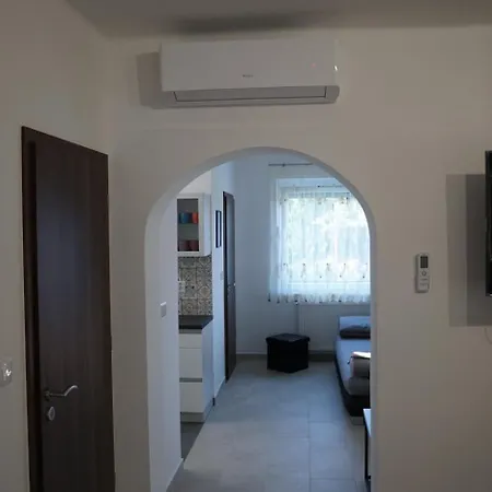 Lali Vendeghaz * Asvanyraro